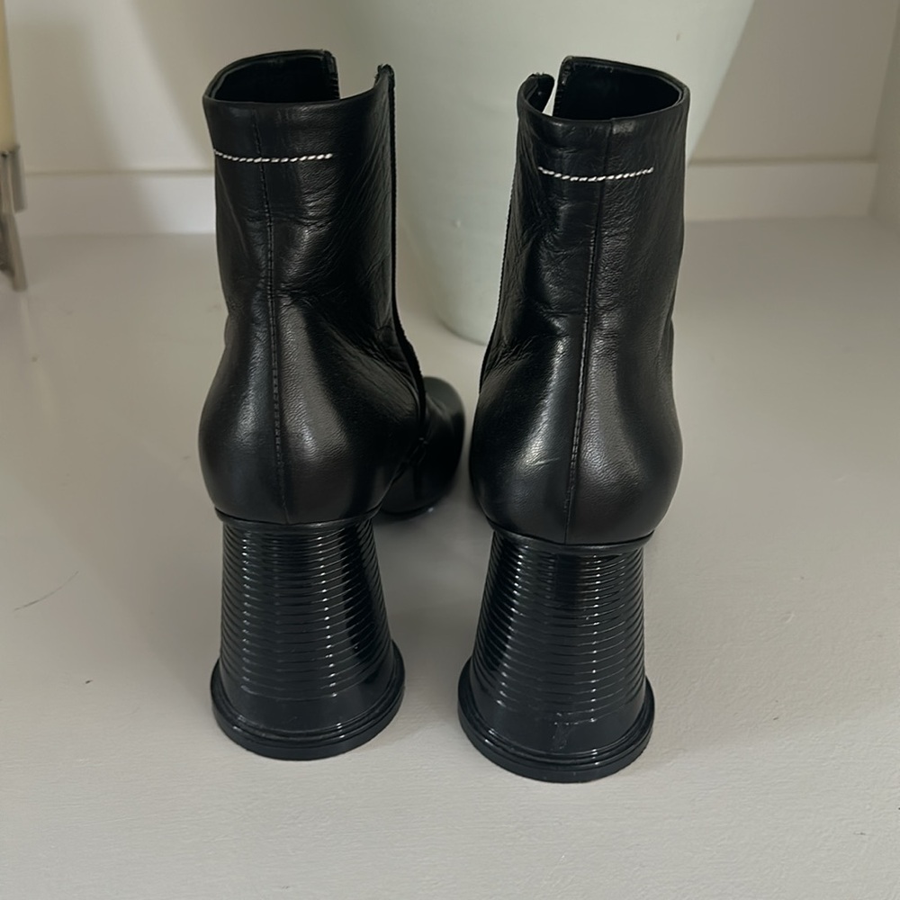 Maison Martin Margiela Black Leather Ankle Boots - Picture 3 of 4